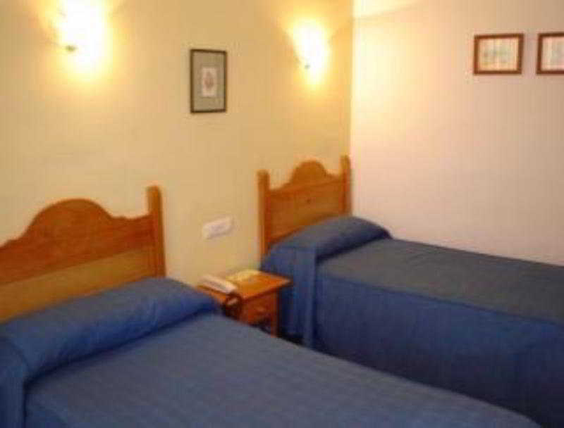 Hotel Londres Sevilla Rum bild